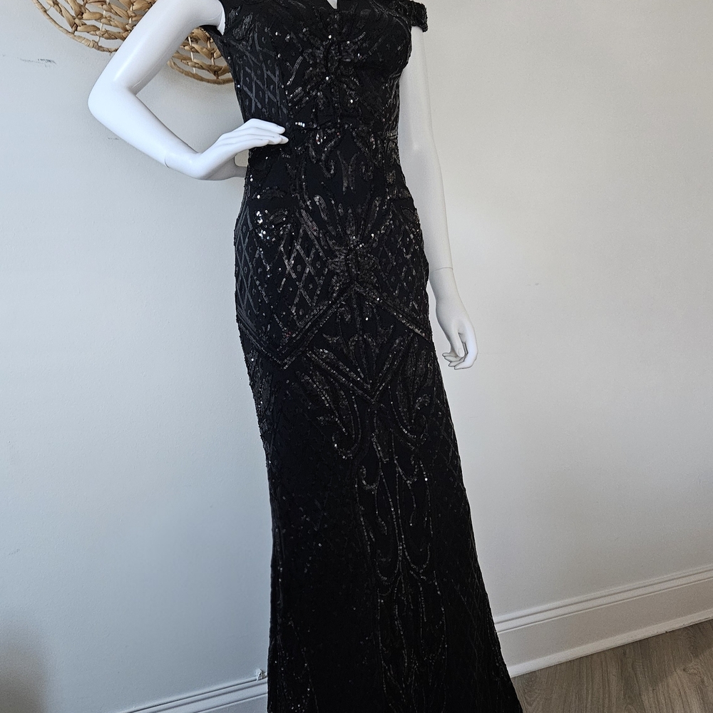 Elegant Black Evening Dress